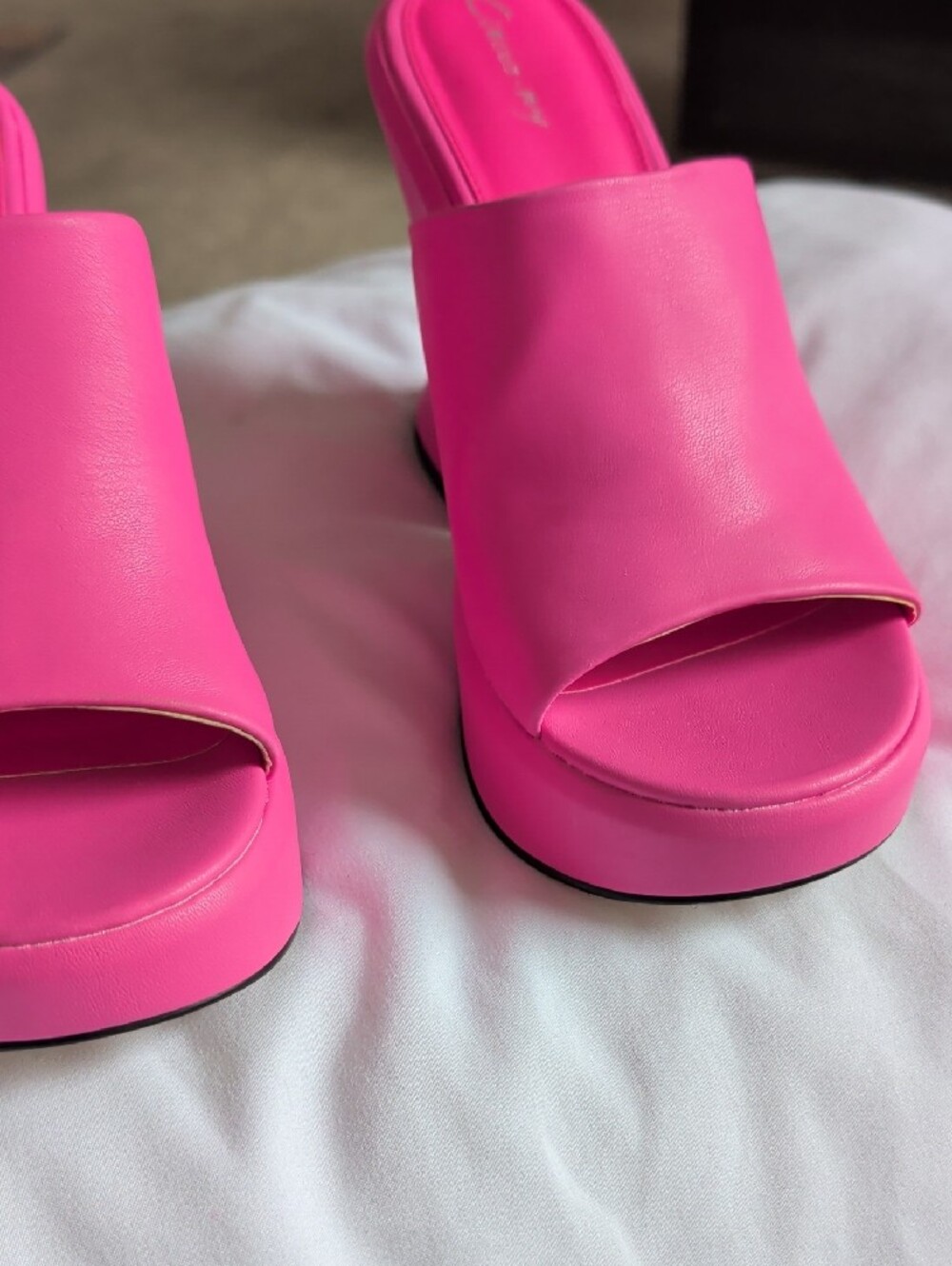 Bold Pink Platform Mules with Sculpted Heel - Picture 6 of 6